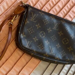 Authentic Louis Vuitton
pochette bag